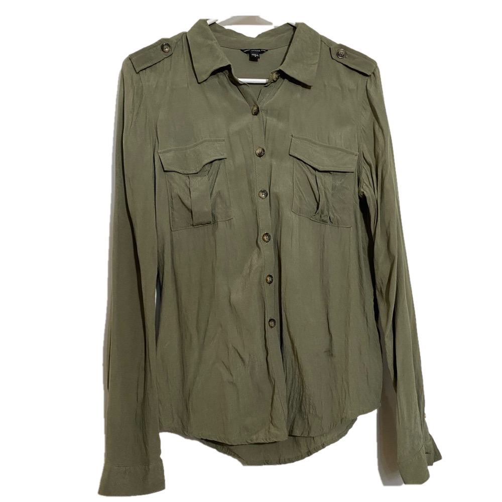 🎈Guess sage green woman long sleeve lightweight earthy casual preppy sheer top